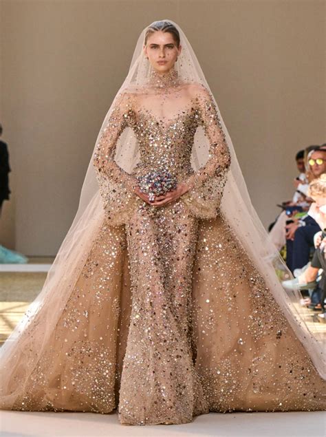 chanel brautkleid 2022|15 Gorgeous Wedding Gowns From the Fall 2022 Haute Couture .